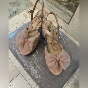 Life Stride Last Dance women’s dress shoes.  Size 9.5